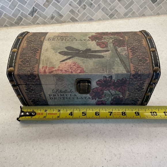 Dragonfly Antique Look Faux Box - Picture 5 of 6